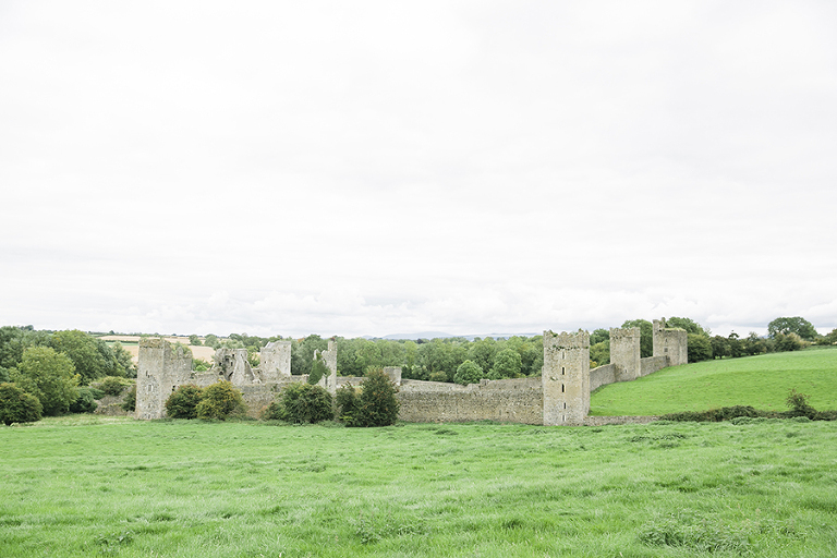 Kilkenny-Ireland-by-Courtney-Tompson-Photography-travel-photographer-emerald-isle-green-kells-priory-kilkenny-castle-europe-solo-backpacking-adventure