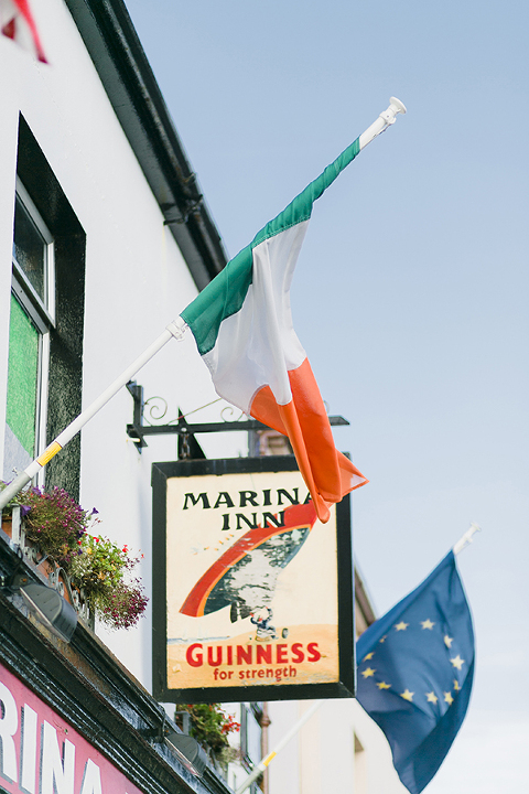 Dingle-Ireland-lea-Head-Drive-travel-photography-by-courtney-tompson-photography-columbia-MO-photographer-emerald-isle-green-atlantic-ocean-fish-n-chips