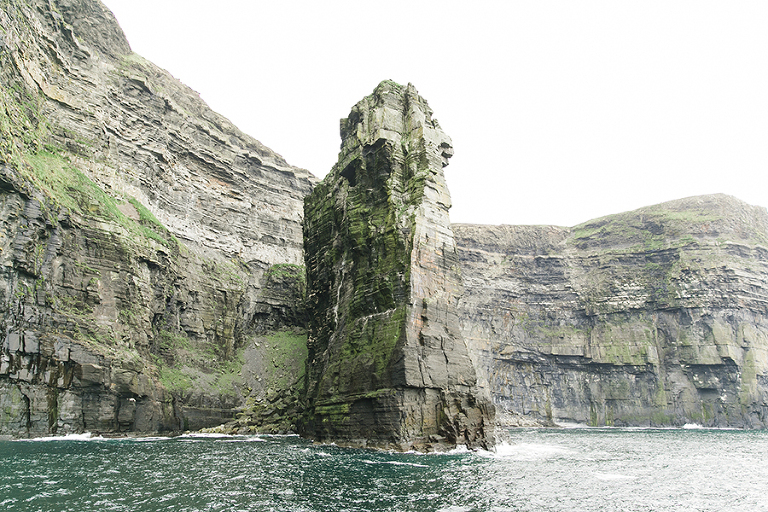 Aran-Islandm-Inisheer-and-cliffs-of-moher-galway-ireland-travel-photography-by-courtney-tompson-solo-backpacking-adventure