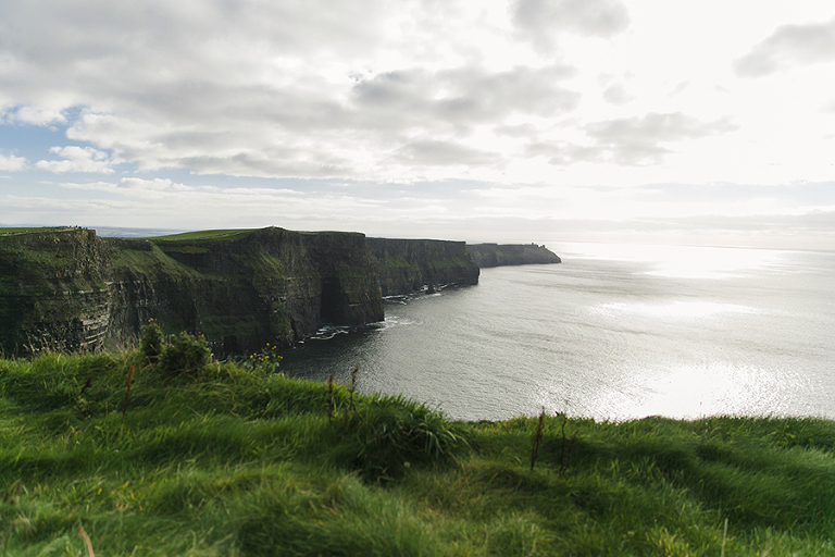 Aran-Islandm-Inisheer-and-cliffs-of-moher-galway-ireland-travel-photography-by-courtney-tompson-solo-backpacking-adventure