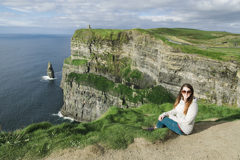 Aran-Islandm-Inisheer-and-cliffs-of-moher-galway-ireland-travel-photography-by-courtney-tompson-solo-backpacking-adventure