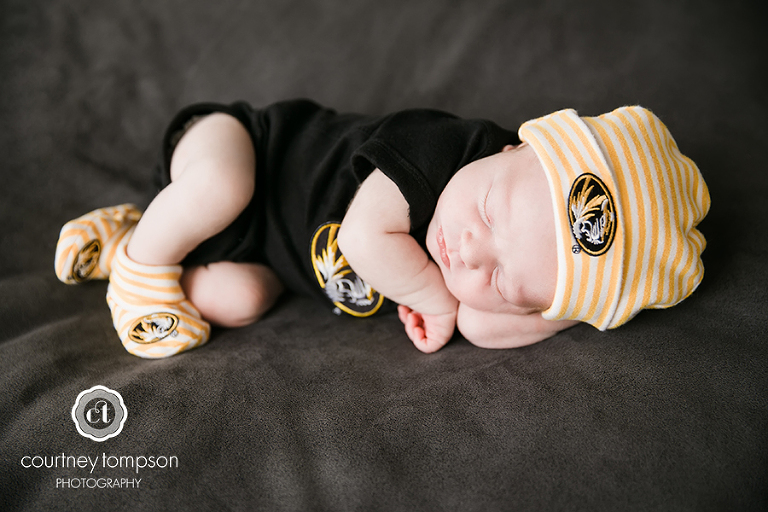 columbia-mo-newborn-pictures-by-lifestyle-photographer-courtney-tompson-photography