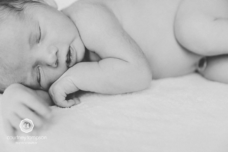 Columbia-MO-newborn-session-by-courtney-tompson-photography