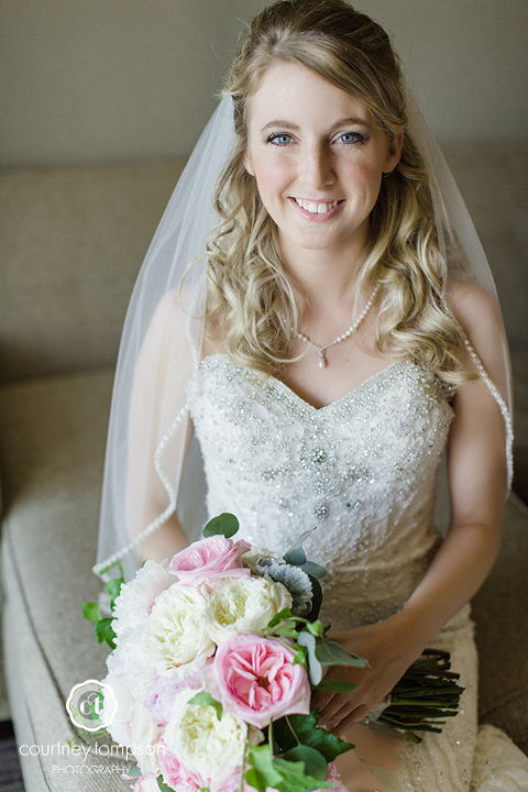 Ty-Jaelyn-Columbia-MO-Wedding-Photography-Stephen-Campus-Kimball-Ballroom