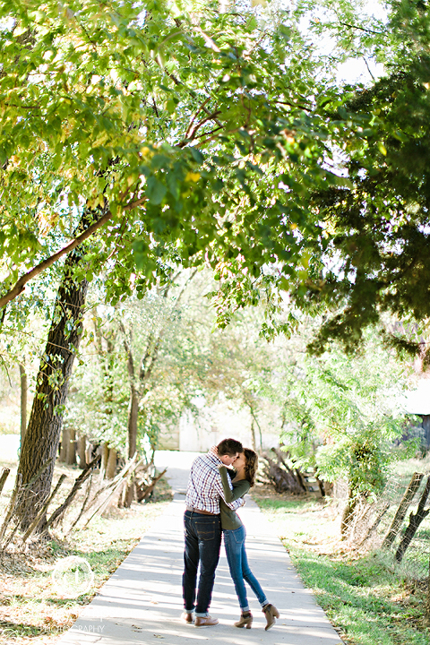 Kansas-City-MO-Engagement-Photography-by-Wedding-Photographer-Courtney-Tompson