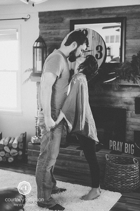 Linn-MO-engagement-photography-by-Midwest-Wedding-photographer-Courtney-Tompson