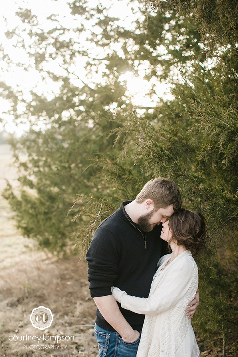Linn-MO-engagement-photography-by-Midwest-Wedding-photographer-Courtney-Tompson