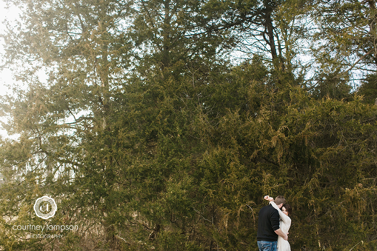 Linn-MO-engagement-photography-by-Midwest-Wedding-photographer-Courtney-Tompson