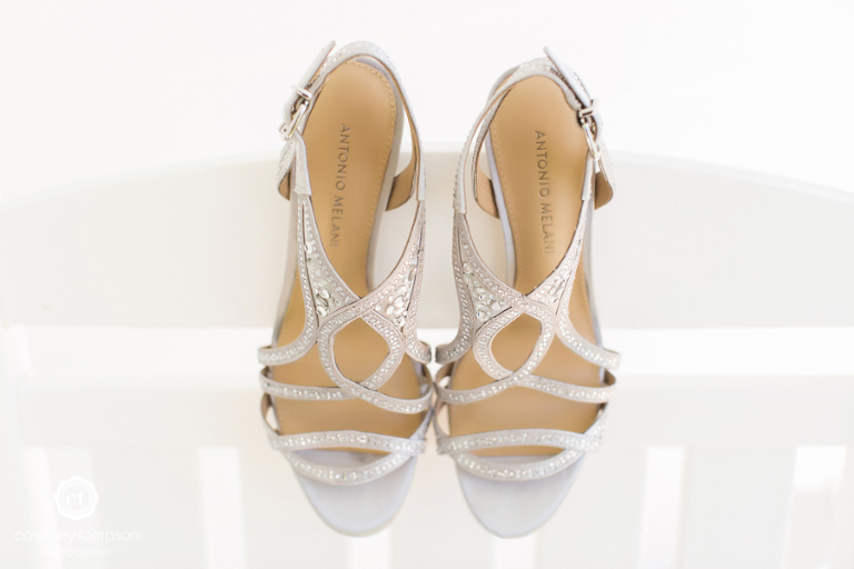 Midwest-Wedding-Photography-at-blue-bell-farm-by-Courtney-Tompson-Photography