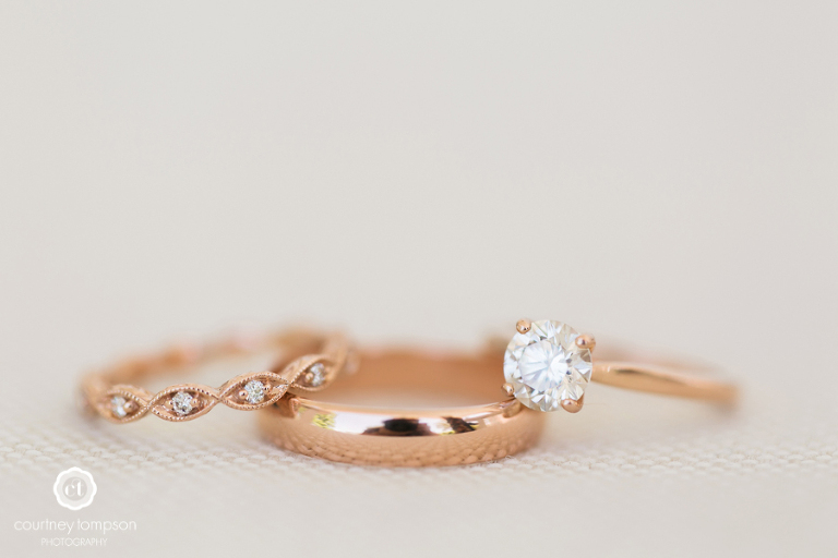 Midwest-Wedding-Photography-at-blue-bell-farm-by-Courtney-Tompson-Photography