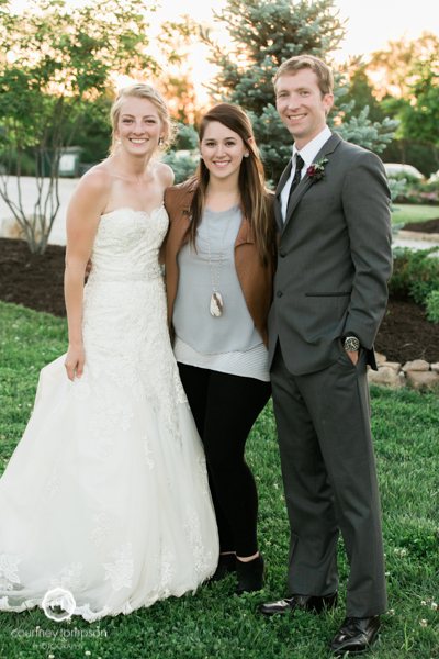 Midwest-Wedding-Photography-at-blue-bell-farm-by-Courtney-Tompson-Photography