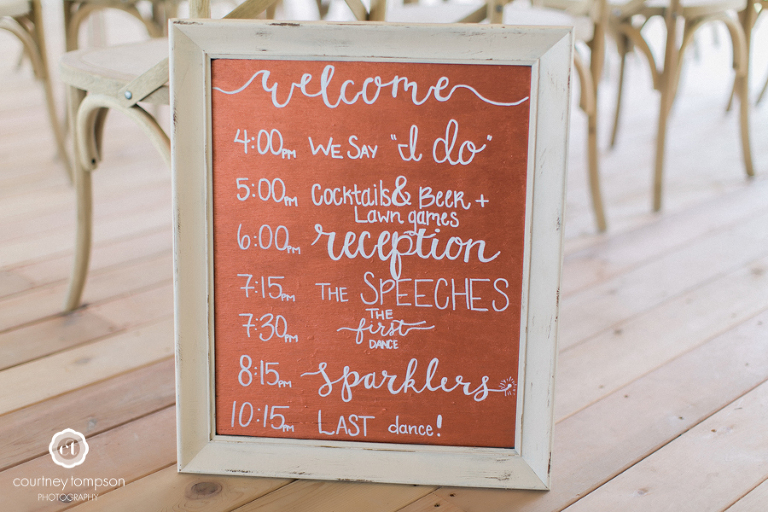 Midwest-Wedding-Photography-at-blue-bell-farm-by-Courtney-Tompson-Photography