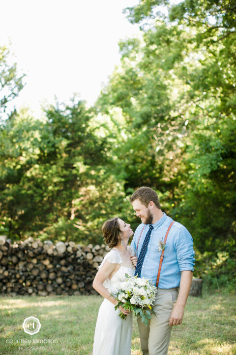 Linn-Missouri-Outdoor-Wedding-Photography-by-Courtney-Tompson