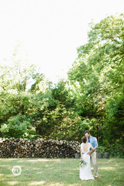 Linn-Missouri-Outdoor-Wedding-Photography-by-Courtney-Tompson