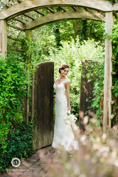 Rocheport-Missouri-Midwest-Wedding-by-Courtney-Tompson