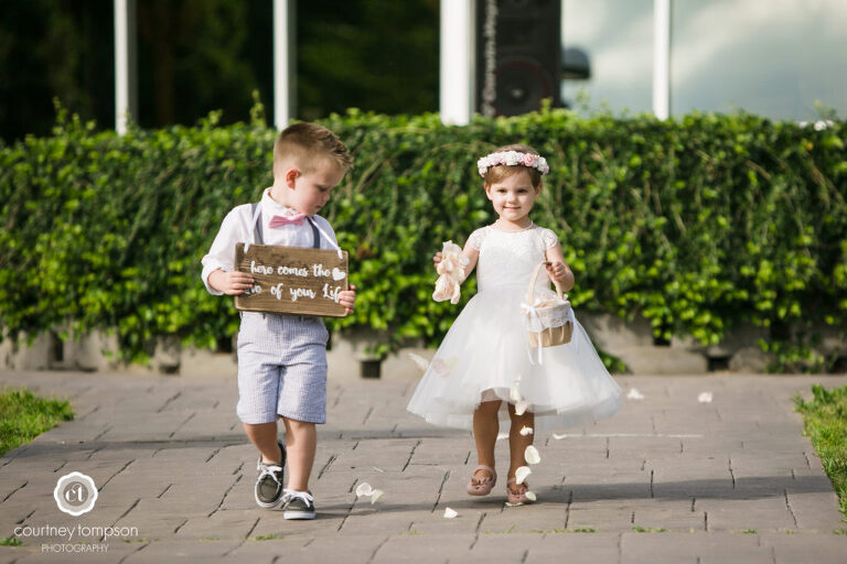 Rocheport-Missouri-Midwest-Wedding-by-Courtney-Tompson