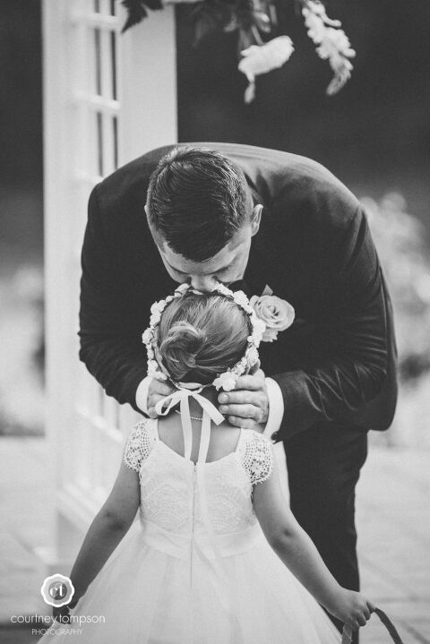 Rocheport-Missouri-Midwest-Wedding-by-Courtney-Tompson