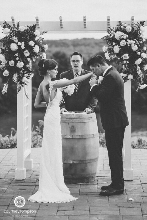 Rocheport-Missouri-Midwest-Wedding-by-Courtney-Tompson