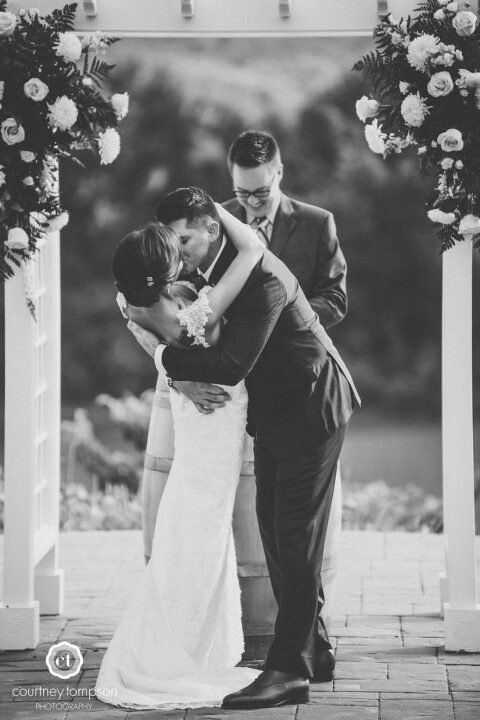 Rocheport-Missouri-Midwest-Wedding-by-Courtney-Tompson