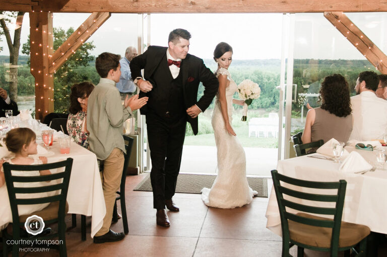 Rocheport-Missouri-Midwest-Wedding-by-Courtney-Tompson