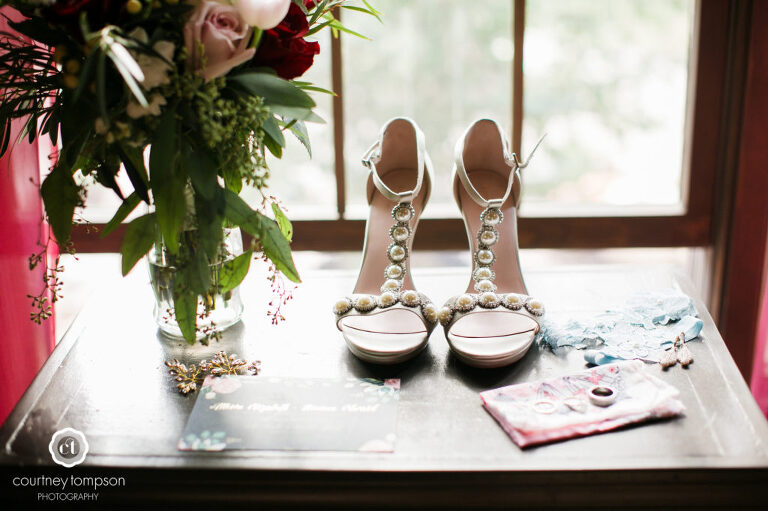 Allison-and-Dominic-Moberly-Missouri-Wedding-Photography-by-Courtney-Tompson