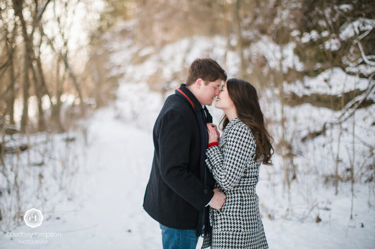 midwest-winter-engagement-session-by-courtney-tompson