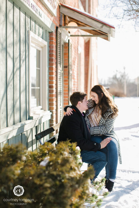 midwest-winter-engagement-session-by-courtney-tompson