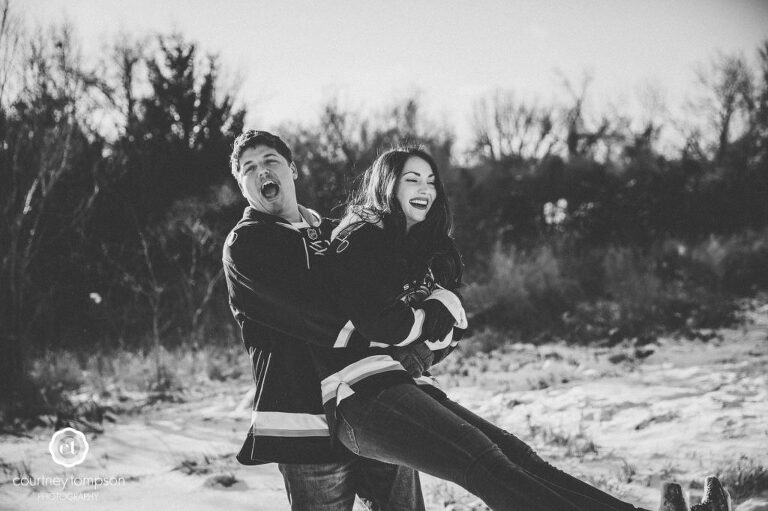 midwest-winter-engagement-session-by-courtney-tompson