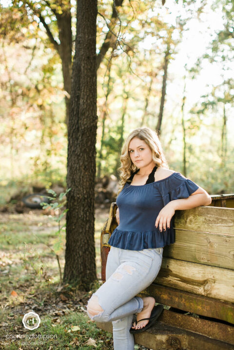 Midwest-High-School-Senior-Portraits-by-Courtney-Tompson