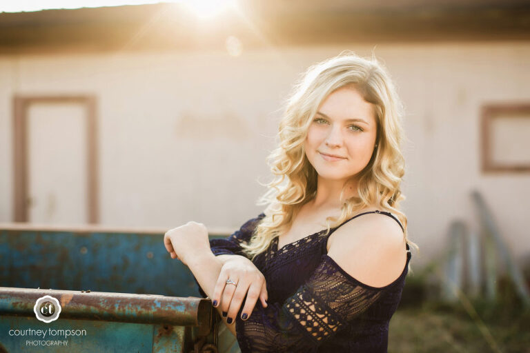 Midwest-High-School-Senior-Portraits-by-Courtney-Tompson
