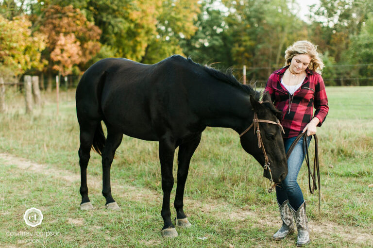 Midwest-High-School-Senior-Portraits-by-Courtney-Tompson